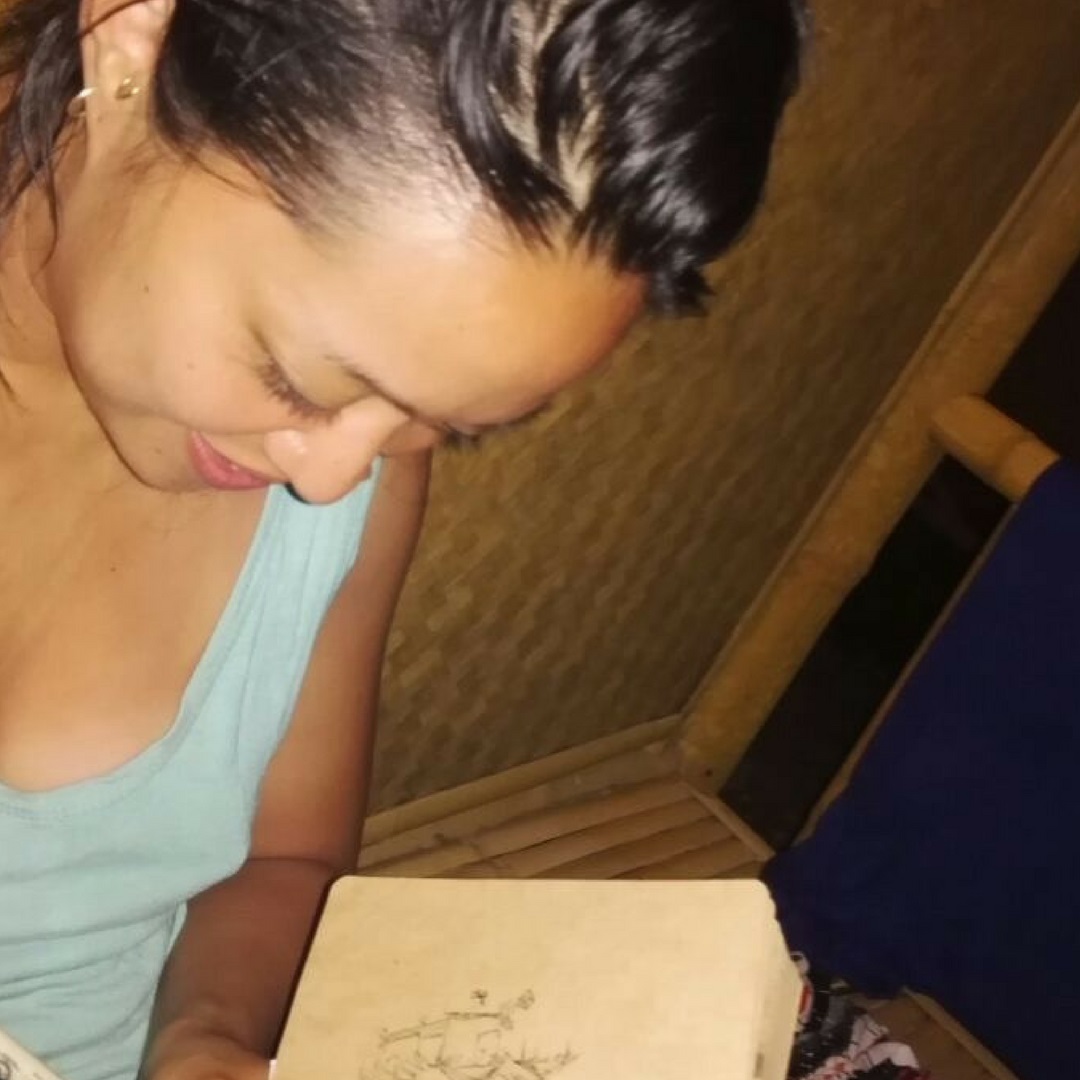 Super Artist - Elly-Lynne