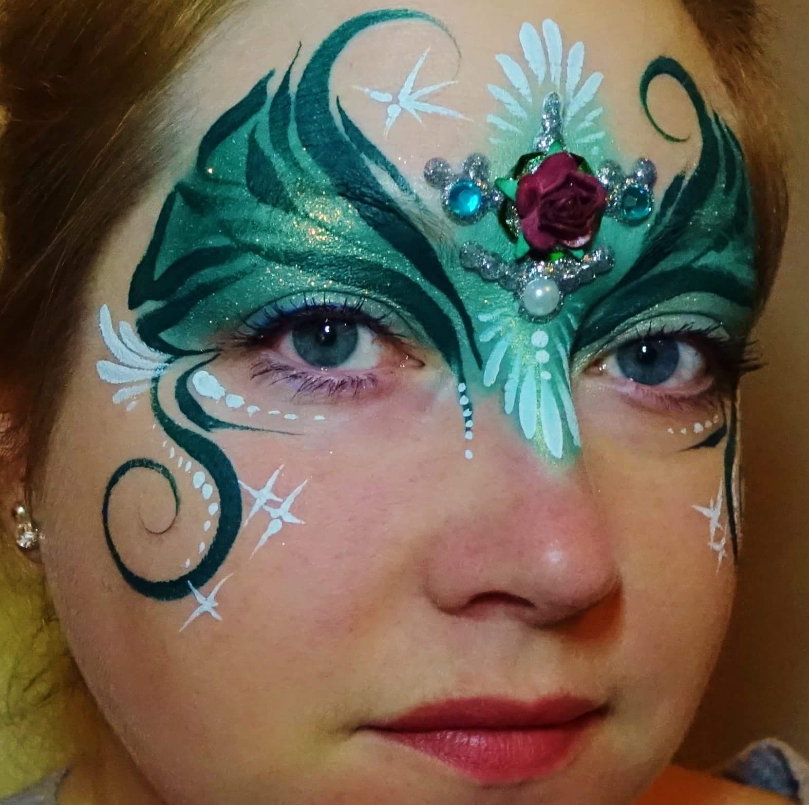 Super Artist - Charlotte