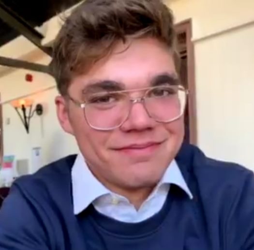Super Artist - Olly