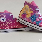 (Supershoes Pair #717) - Super Poppy