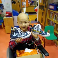 Super Daniel receives his Supershoes