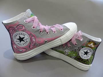 Lila's Supershoes